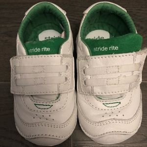 Stride Rite SM WYATT WHITE toddler shoe sz 5